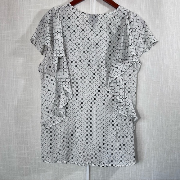 Worthington NWT Black White Patterned Flutter Sleeve Ruffle Blouse Top Sz 0X - Picture 6 of 10
